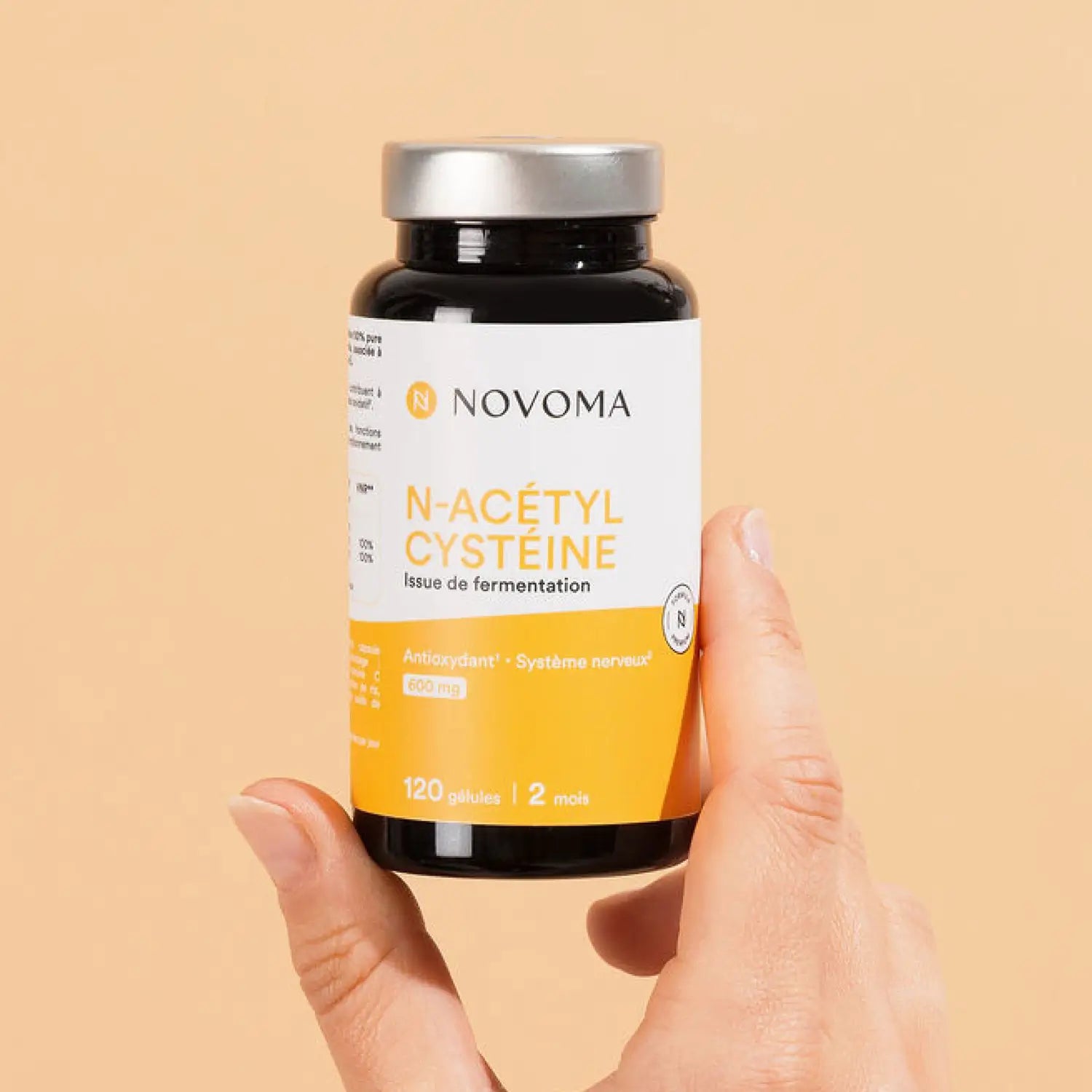 N-Acétylcystéine NAC Novoma tenue en main — antioxydant 600 mg