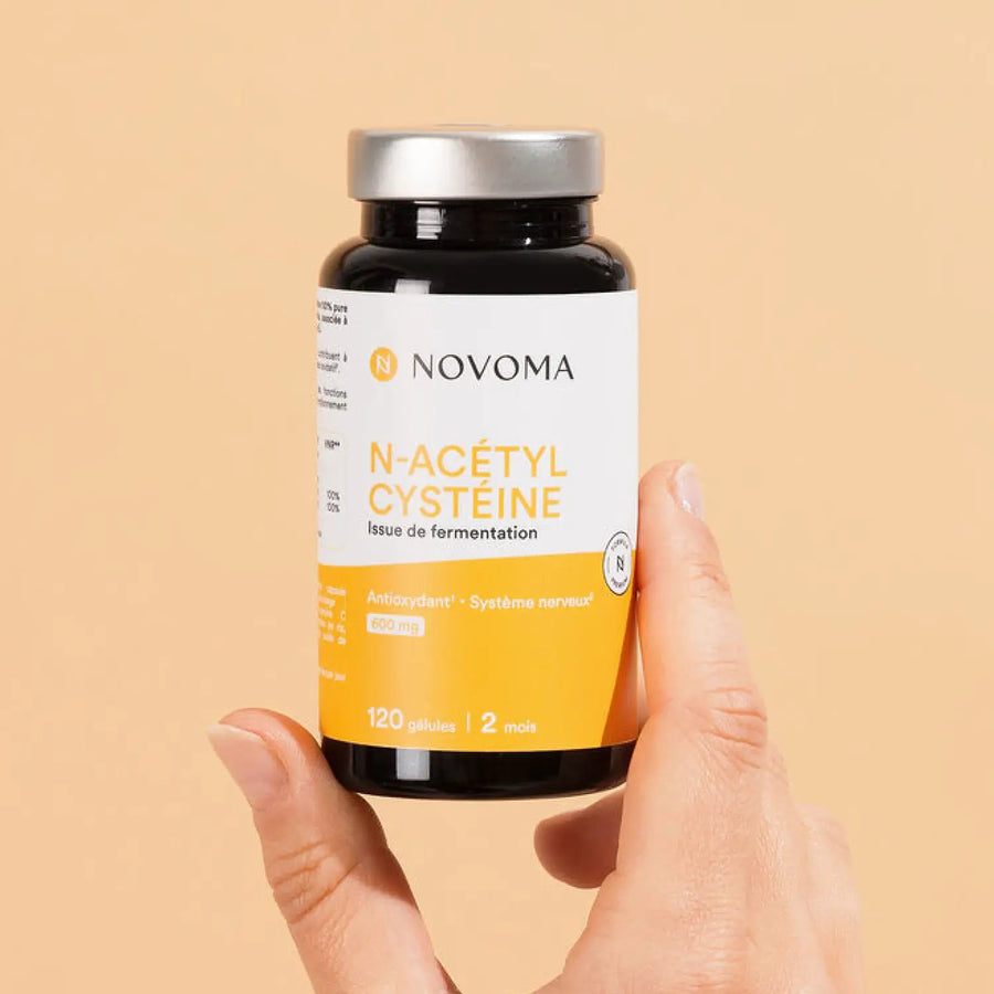 N-Acétylcystéine NAC Novoma tenue en main — antioxydant 600 mg